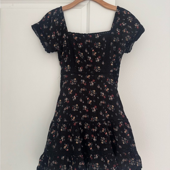American Eagle women’s black lace detail tiered floral mini dress size small 4 6 - Picture 7 of 9